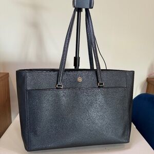 Tory Burch Robinson Tote Black